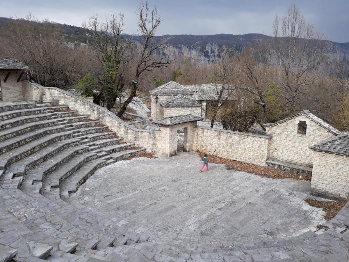 Vikos Hotel Monodendri Extérieur photo